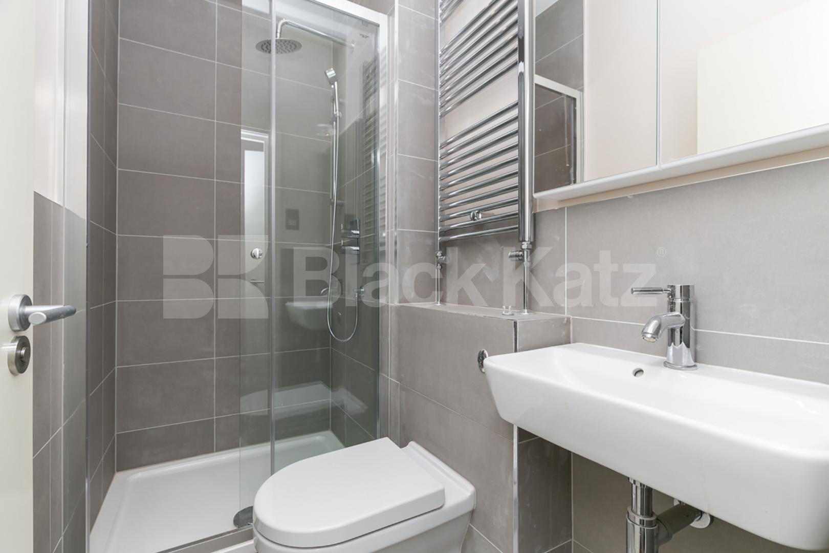 Stunning three bedroom warehouse apartment offering loft style features  Eagle House - Eagle Wharf Road, Old Street - Shoreditch Park